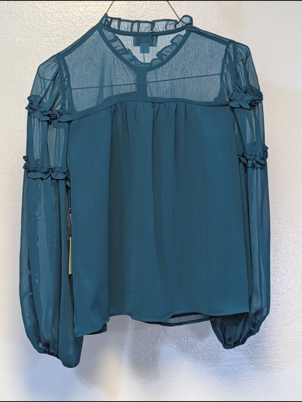 CeCe Solid Ruffled Sleeve Button-Down Blouse Women's Size M - Picture 2 of 8
